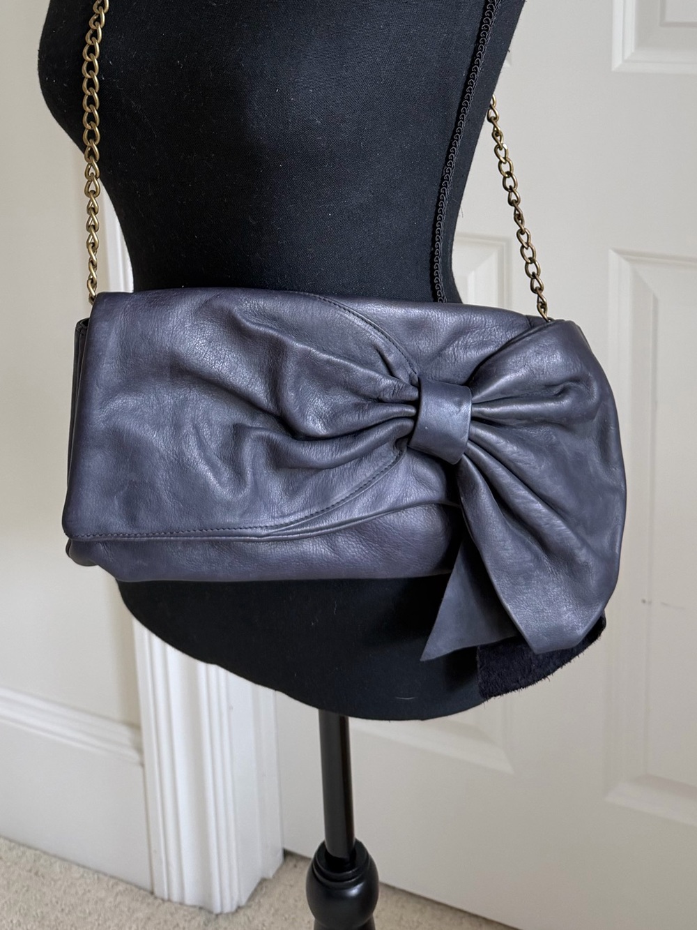 RED Valentino Bow Leather Shoulder Bag in Navy